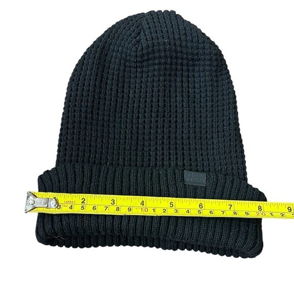 Kenneth Cole Reaction Black Knit Beanie Unisex Ribbed Cuffed Winter Hat Adult - Picture 4 of 5